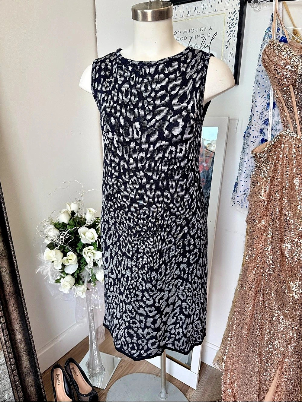 St. John Sport Animal Print Midi Dress Size 4 Like New